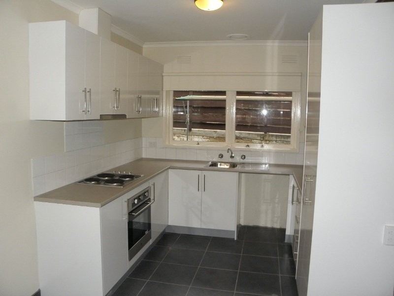 4/3 Meaker Avenue, Oak Park VIC 3046