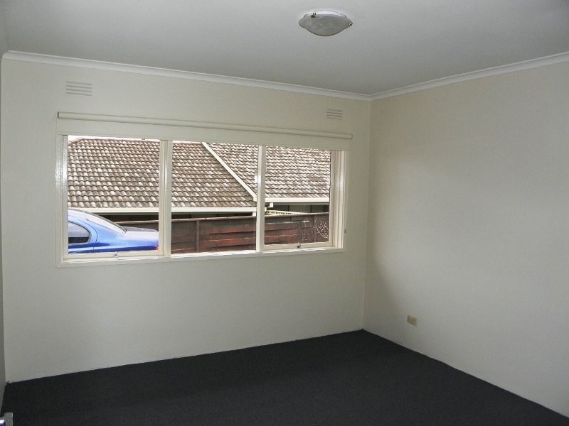 4/3 Meaker Avenue, Oak Park VIC 3046