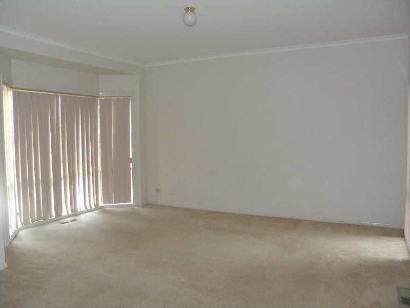 35 Crest Grove, Nunawading VIC 3131