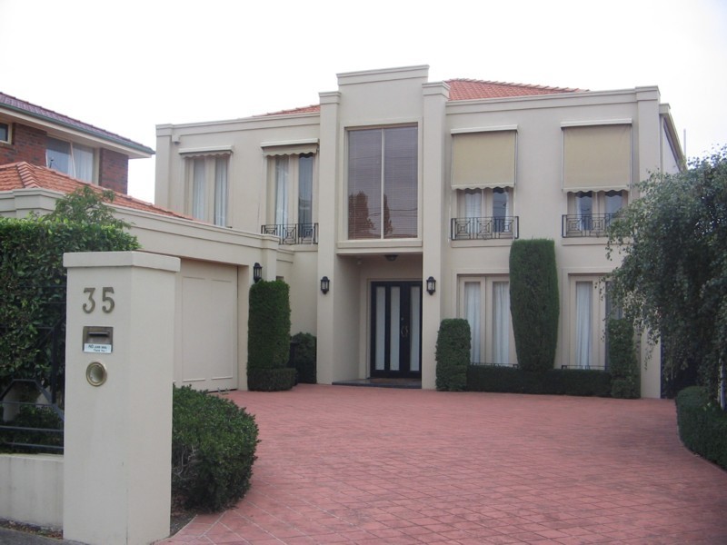 35 Pleasant Road, Bulleen VIC 3105