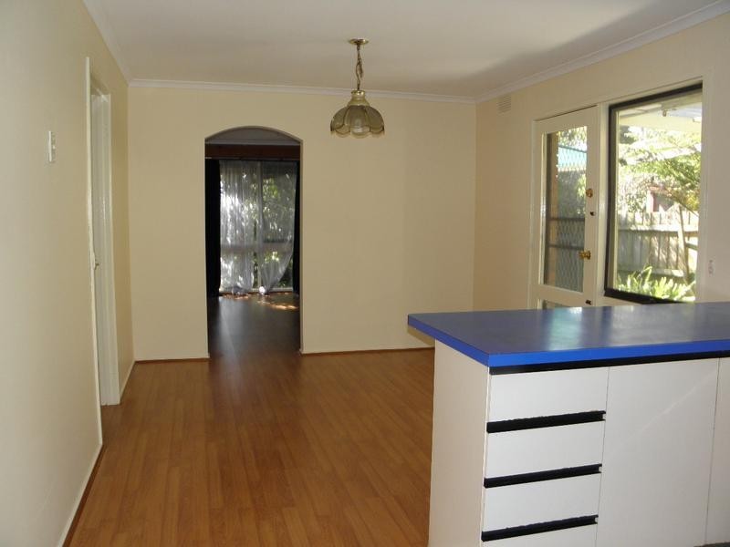 77 Wallace Road, Wantirna South VIC 3152