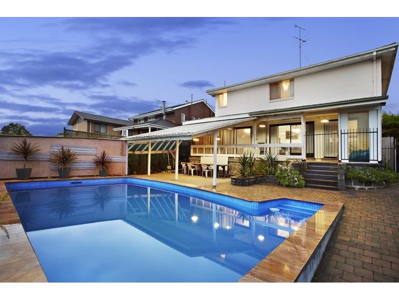 10 Robyn Street, Doncaster VIC 3108