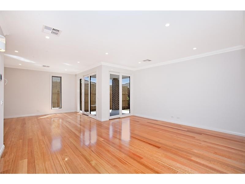 2/150 Beverley Street, Doncaster East VIC 3109