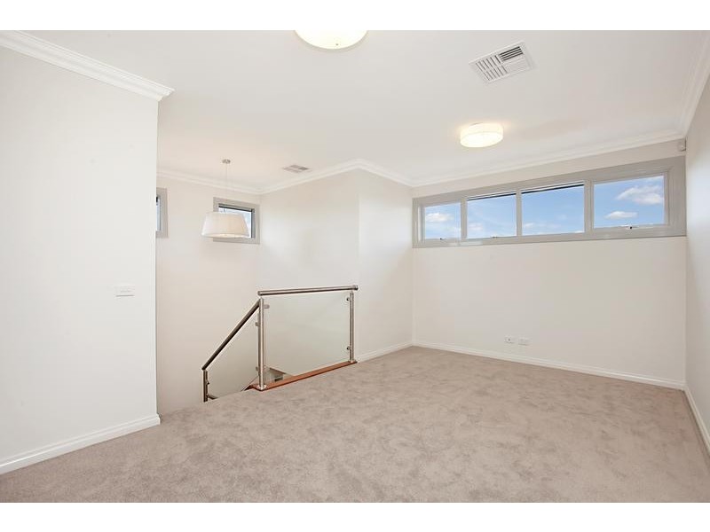 2/150 Beverley Street, Doncaster East VIC 3109
