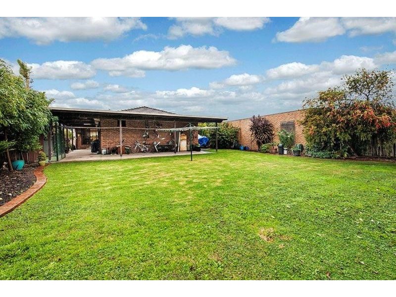 2 Brookes Court, Mill Park VIC 3082