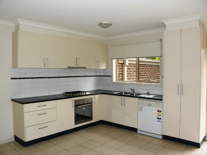 2/32 New Street, Ringwood VIC 3134