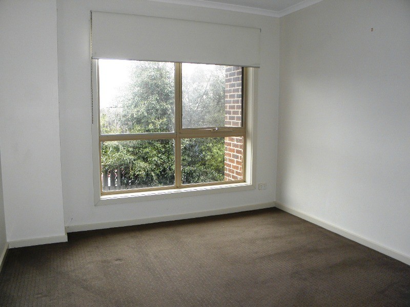 2/32 New Street, Ringwood VIC 3134