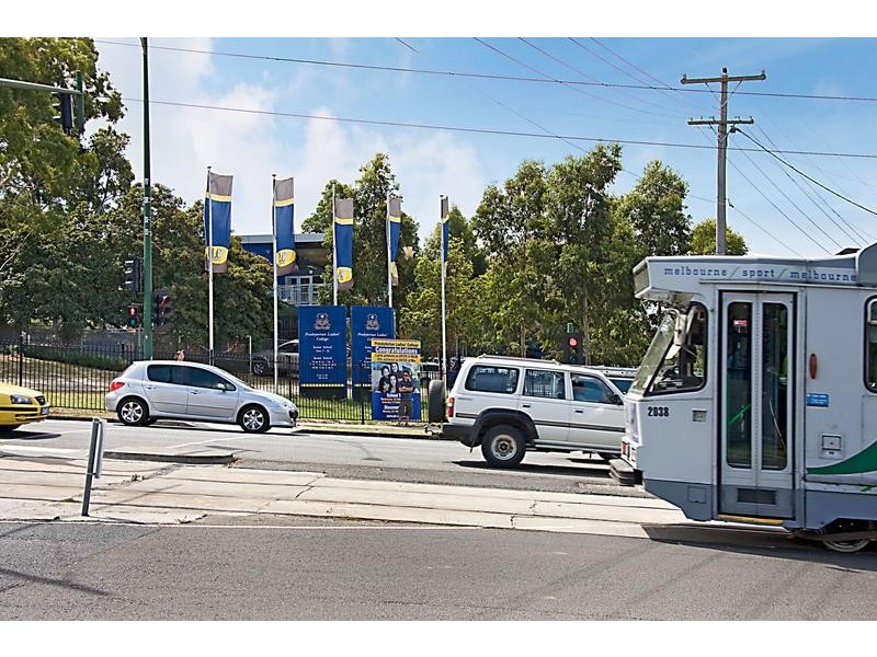 50 Station St, Burwood VIC 3125