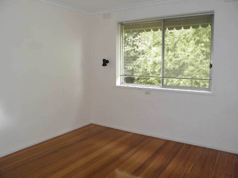 2 Pettys Lane, Doncaster VIC 3108