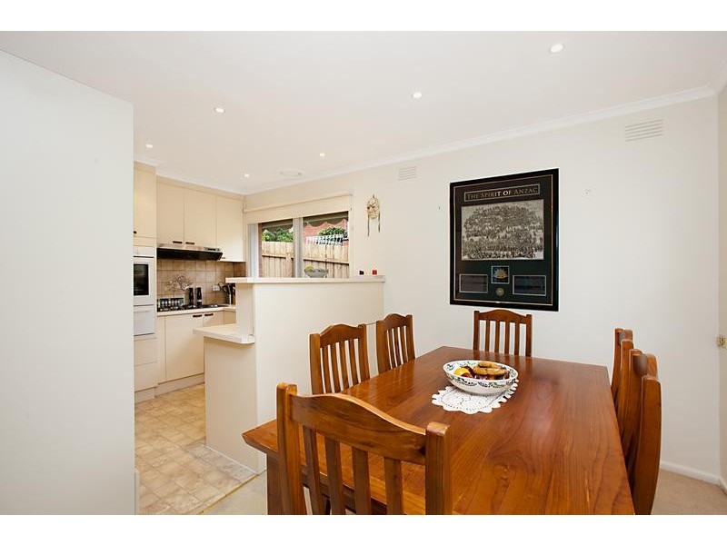 16 Peter Street, Doncaster East VIC 3109