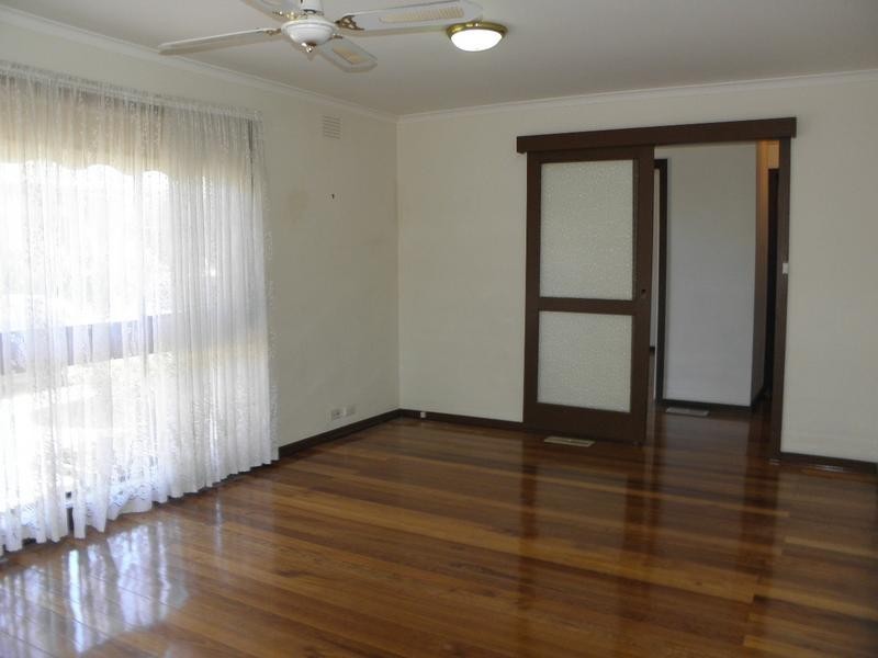 2/122 Church Road, Doncaster VIC 3108