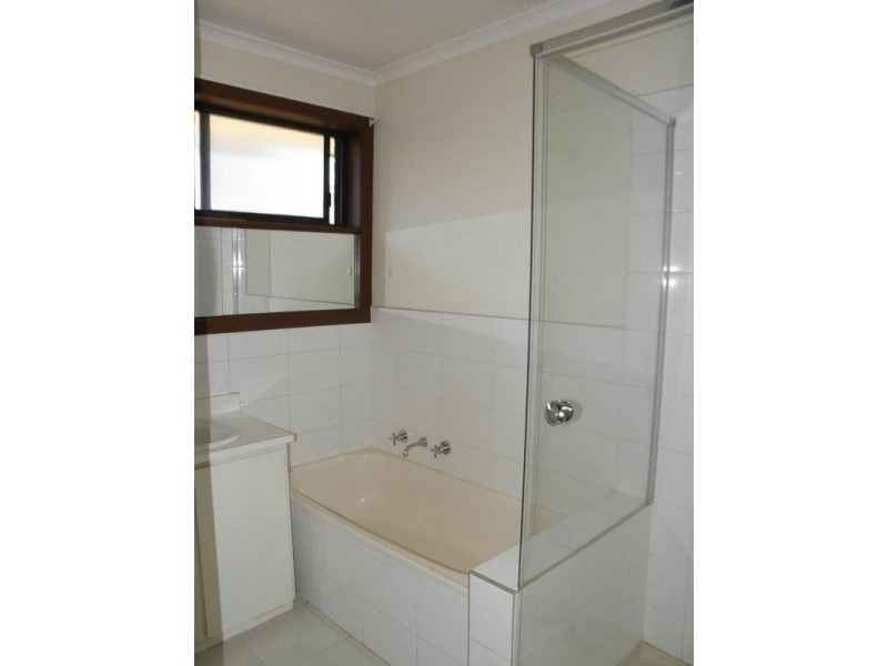 2/122 Church Road, Doncaster VIC 3108