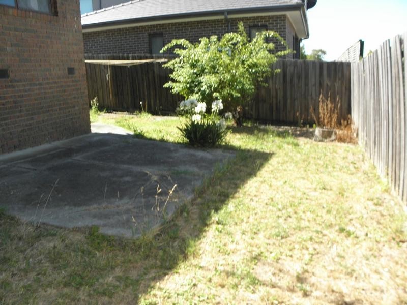 2/122 Church Road, Doncaster VIC 3108