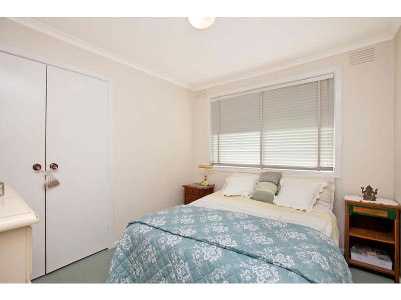 2/61 Furneaux Grove, Bulleen VIC 3105