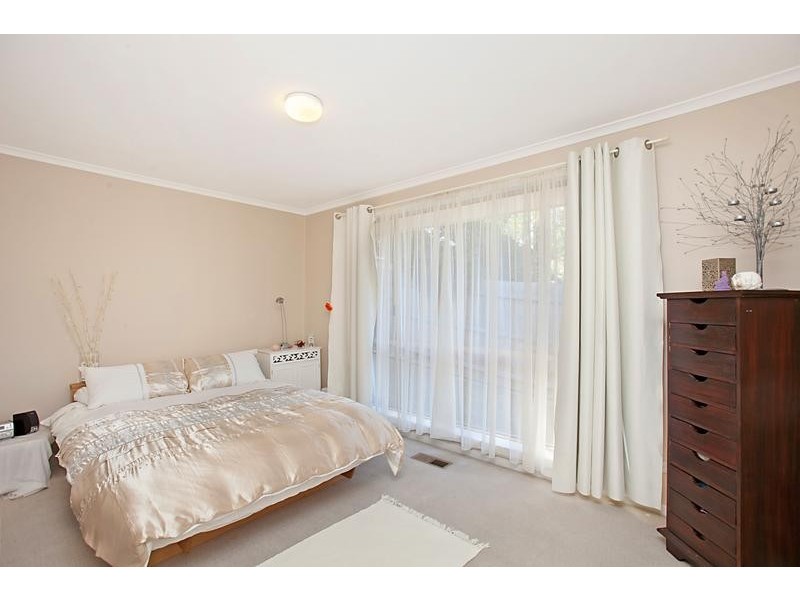 2/11 Estelle Street, Bulleen VIC 3105