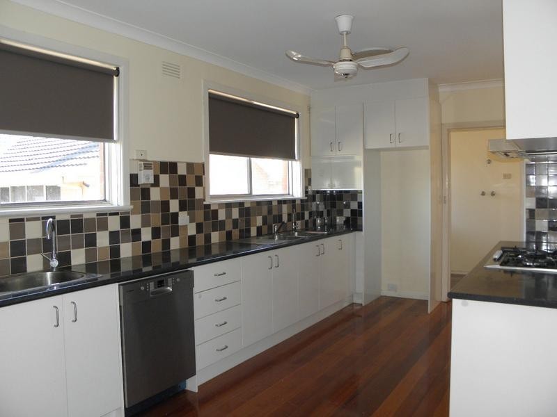 71 Rose Avenue, Templestowe Lower VIC 3107