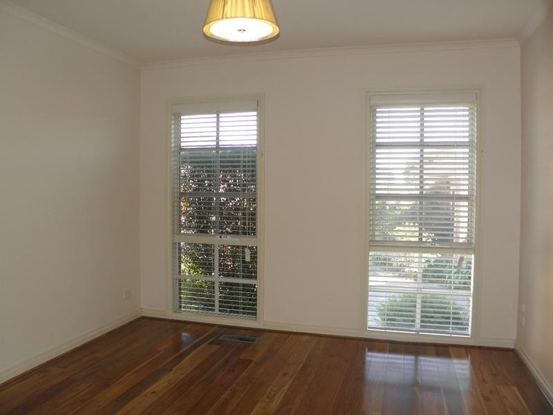 3/9 May Street, Doncaster East VIC 3109