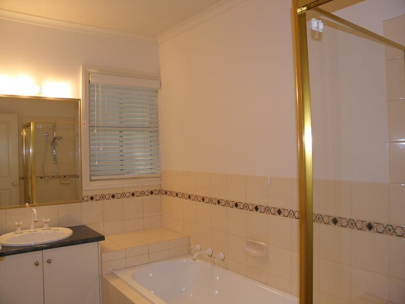 3/9 May Street, Doncaster East VIC 3109