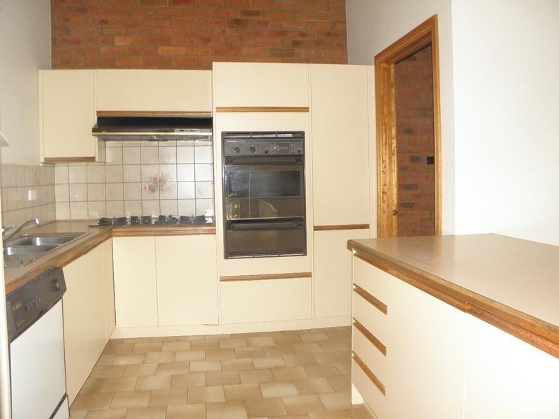 17/9-13 Wetherby Road, Doncaster VIC 3108