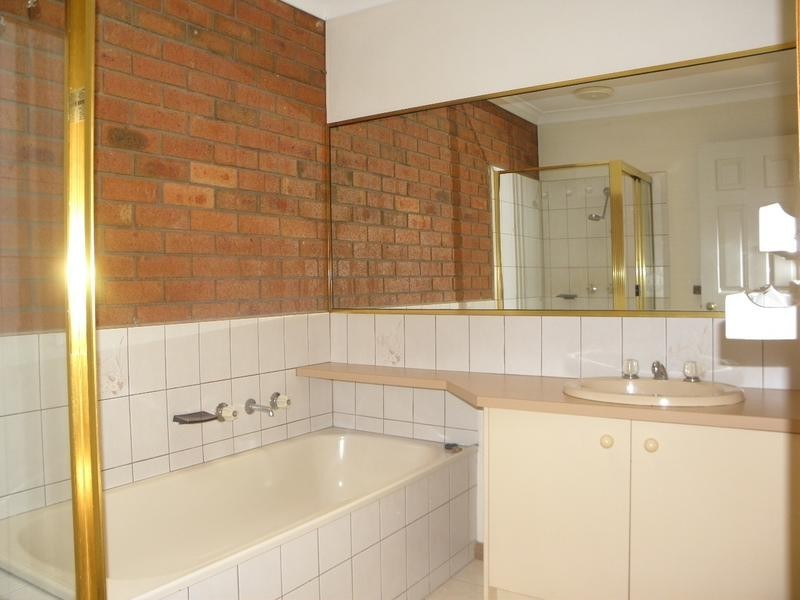 17/9-13 Wetherby Road, Doncaster VIC 3108