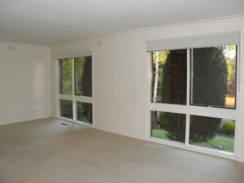 9 White Way, Bulleen VIC 3105