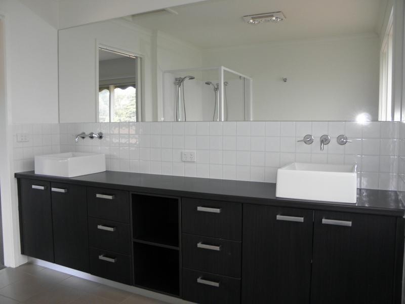 9 White Way, Bulleen VIC 3105