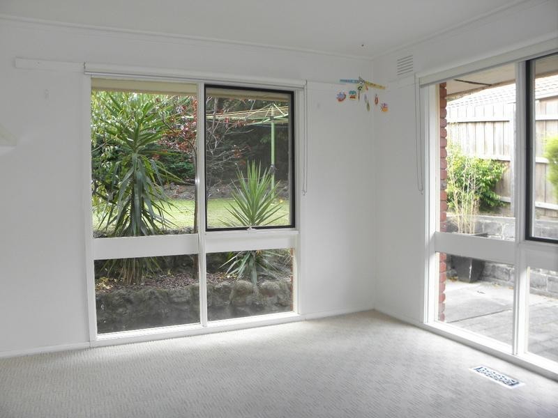 9 White Way, Bulleen VIC 3105