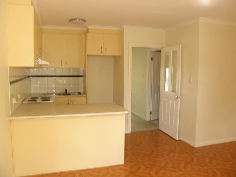 2/23 Holtom Street East, Carlton North VIC 3054