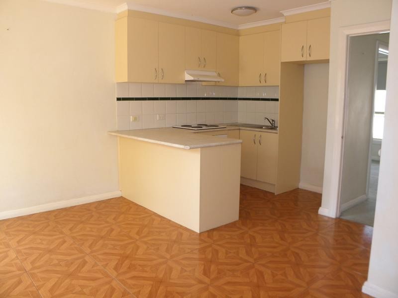 2/23 Holtom Street East, Carlton North VIC 3054