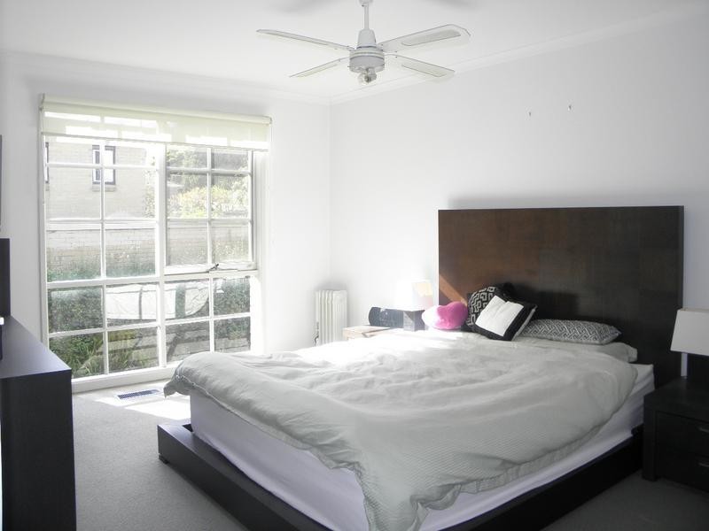 1/10 Bullen Street, Doncaster East VIC 3109