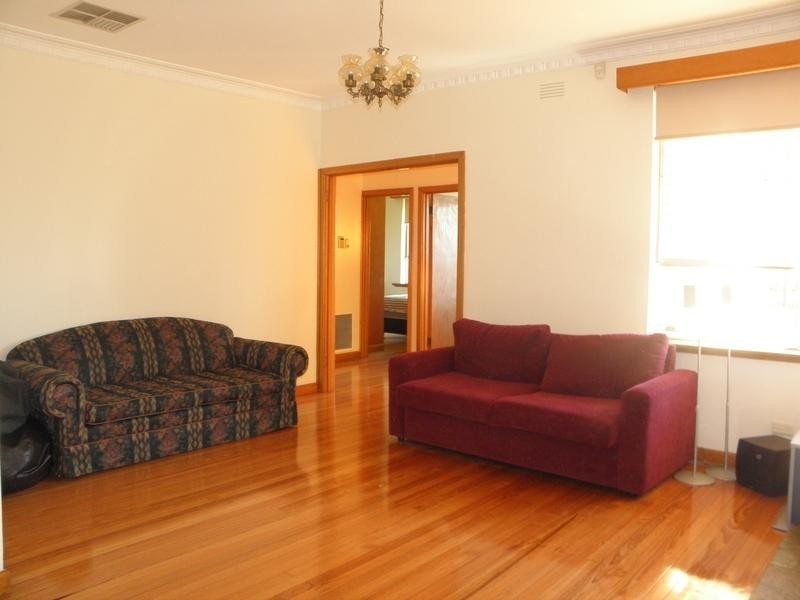 1/20 Atkinson Stret, Chadstone VIC 3148