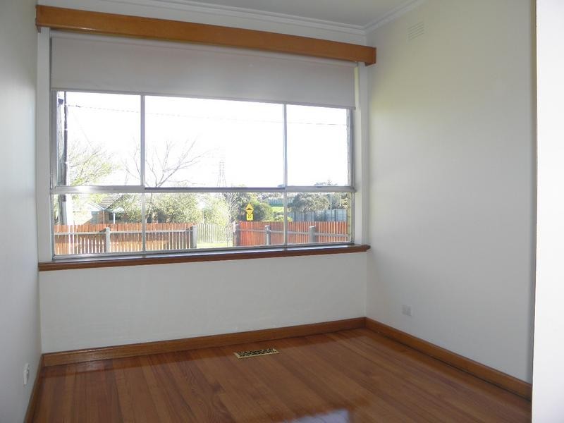 1/20 Atkinson Stret, Chadstone VIC 3148