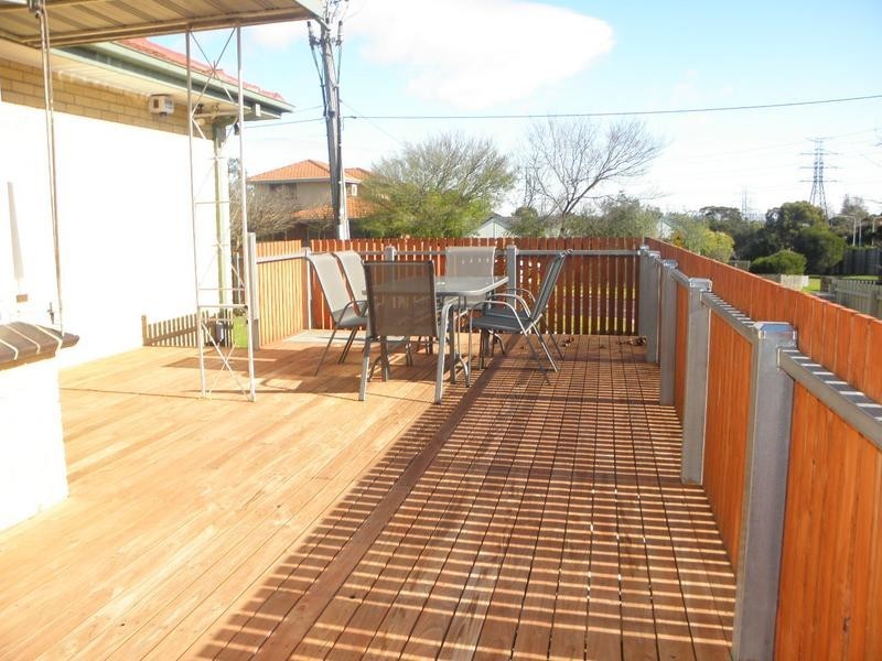 1/20 Atkinson Stret, Chadstone VIC 3148