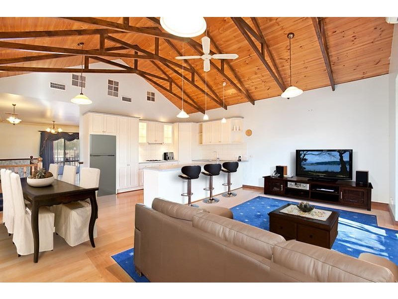 15 Gray Street, Doncaster VIC 3108