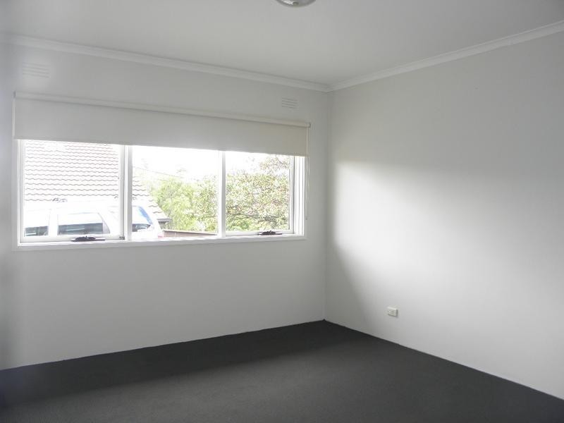 1/1 Meaker Avenue, Oak Park VIC 3046