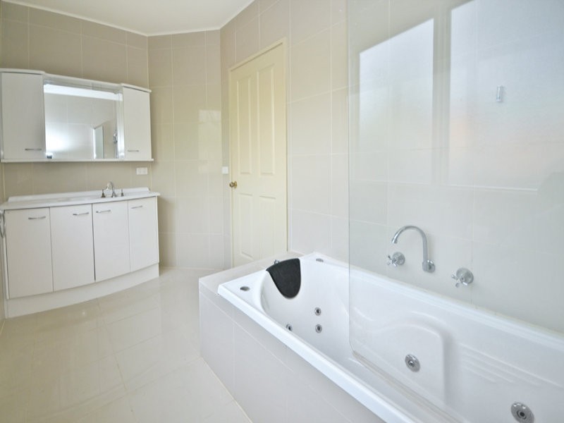 165 Grand Boulevard, Montgomery VIC 3851