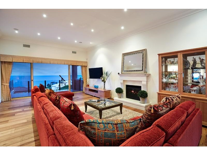 5 Bay Avenue, Mount Eliza VIC 3930