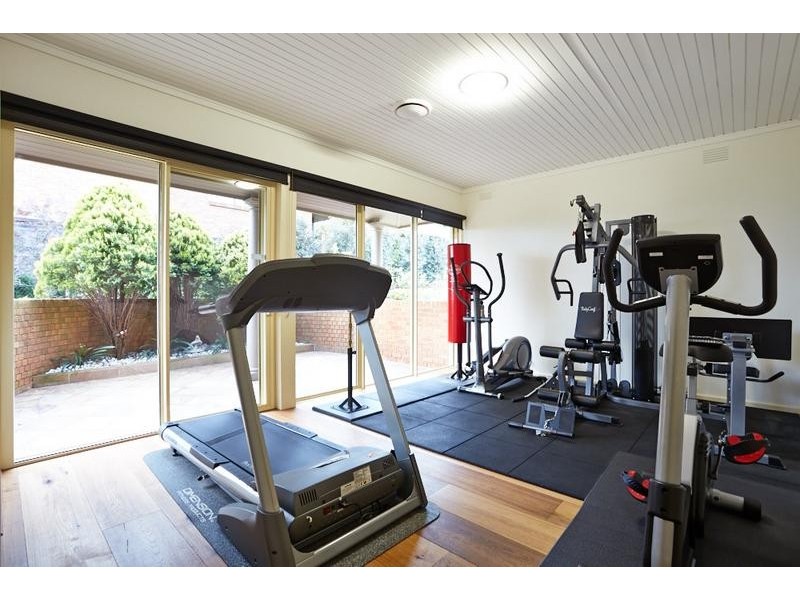 5 Bay Avenue, Mount Eliza VIC 3930