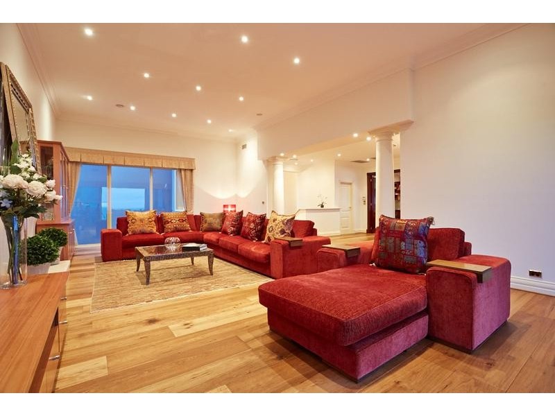 5 Bay Avenue, Mount Eliza VIC 3930