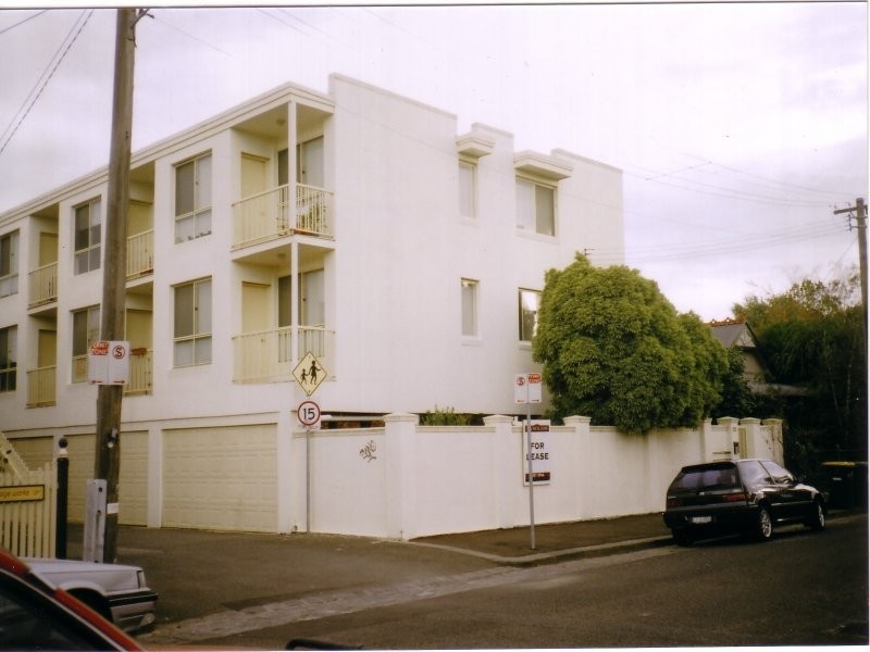 1/23 Holtom Street East, Carlton North VIC 3054