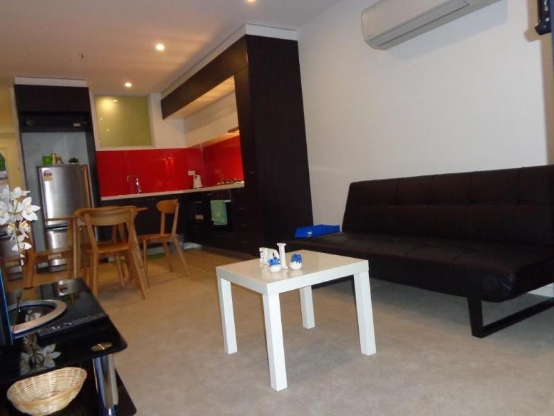 2203/8 Sutherland Street, Melbourne VIC 3000