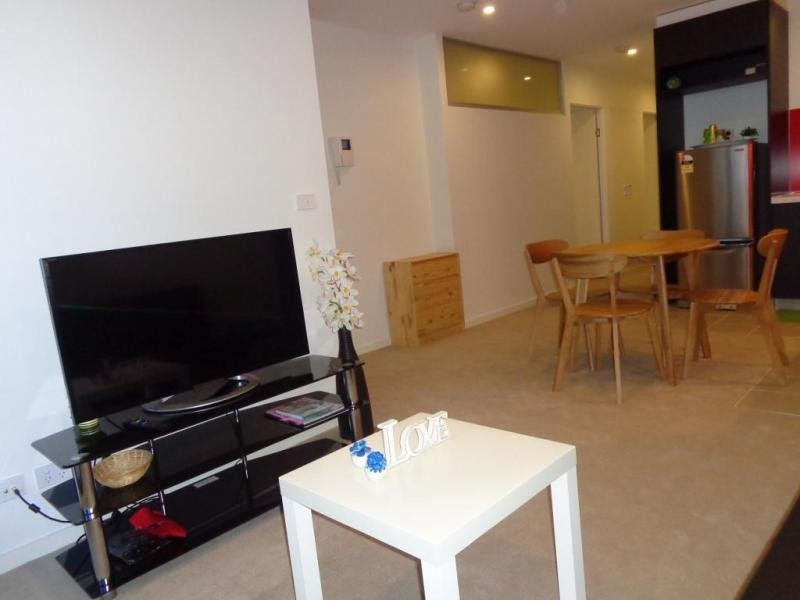 2203/8 Sutherland Street, Melbourne VIC 3000