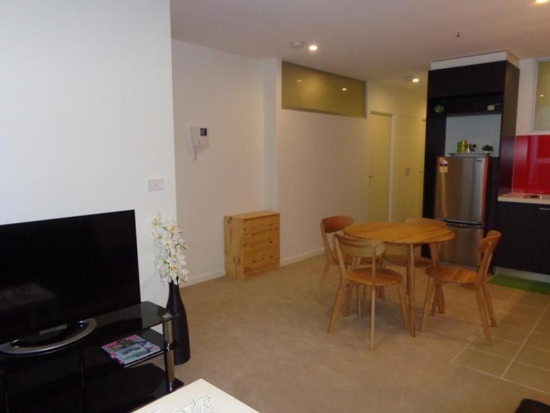 2203/8 Sutherland Street, Melbourne VIC 3000