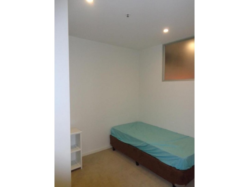 2203/8 Sutherland Street, Melbourne VIC 3000