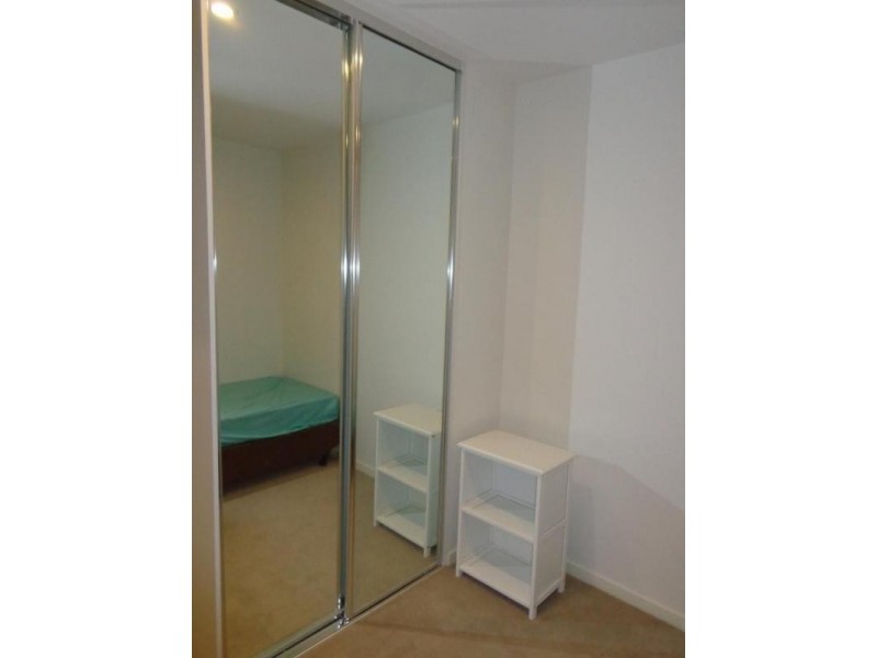 2203/8 Sutherland Street, Melbourne VIC 3000