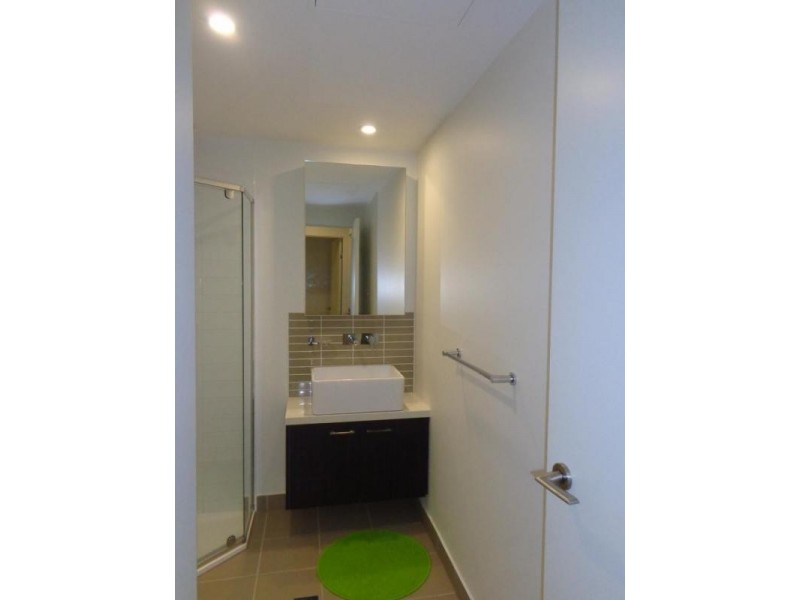 2203/8 Sutherland Street, Melbourne VIC 3000