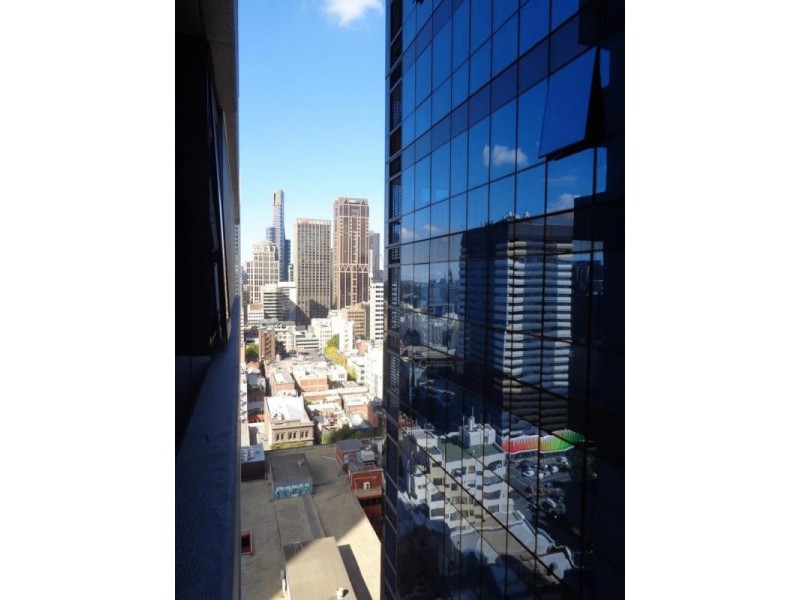 2203/8 Sutherland Street, Melbourne VIC 3000