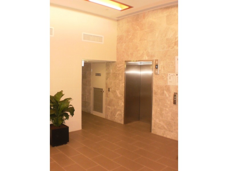 1304/8 Exploration Lane, Melbourne VIC 3000