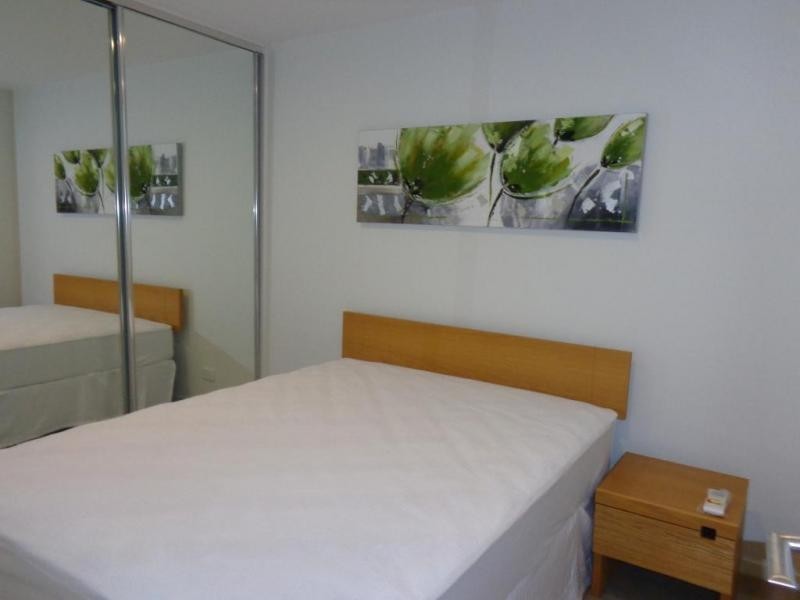 1207/5 Sutherland Street, Melbourne VIC 3000