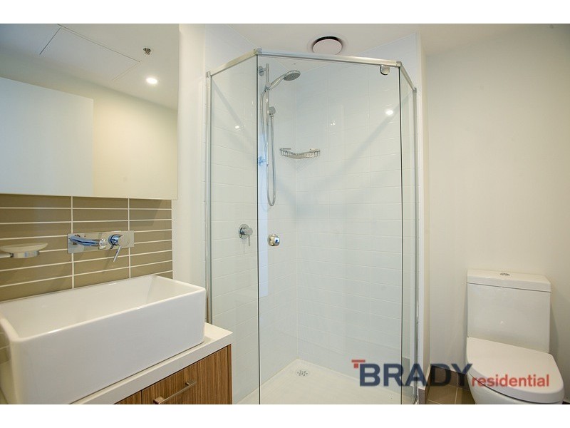 2401/8 Sutherland Street, Melbourne VIC 3000